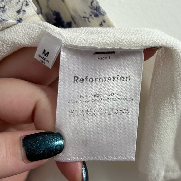 Reformation Ellwood Dress in Sinead White Blue Floral sz Medium Flutter Sleeves - Picture 7 of 12